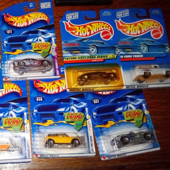 Collection of Vintage Hot Wheel Vehicles, New in Original Packages - Picture 2 of 7